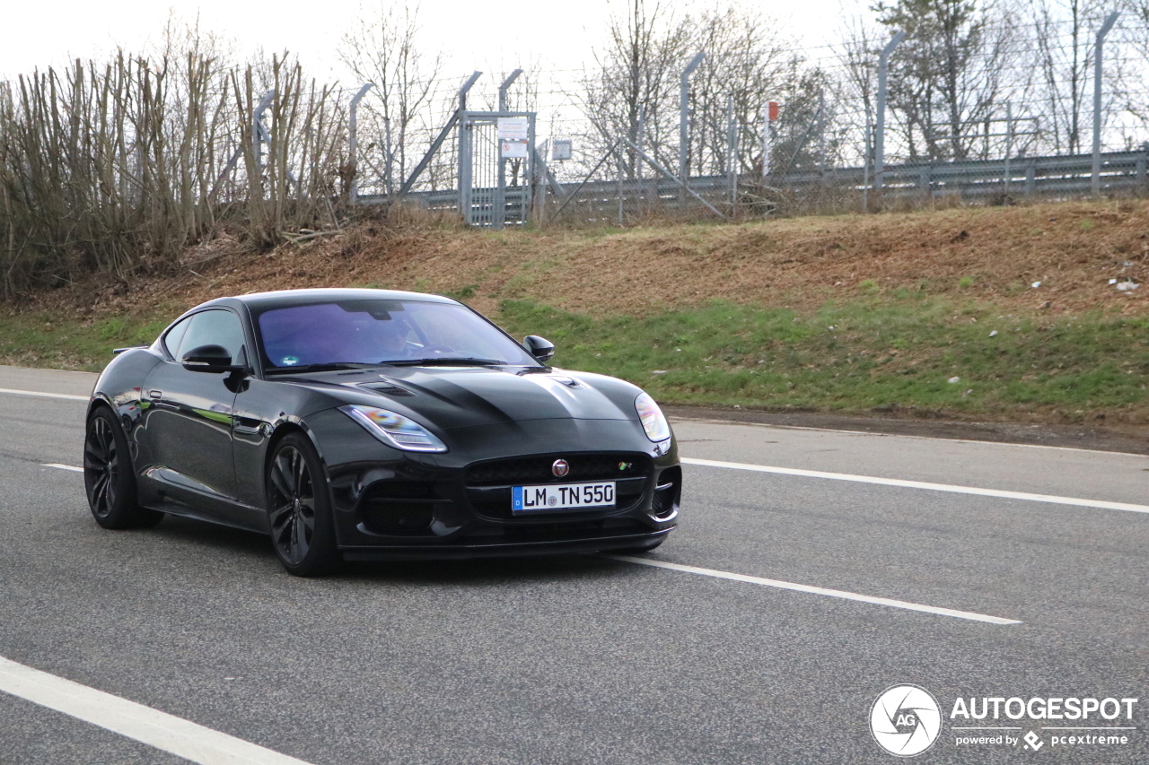 Jaguar F-TYPE R Coupé 2017