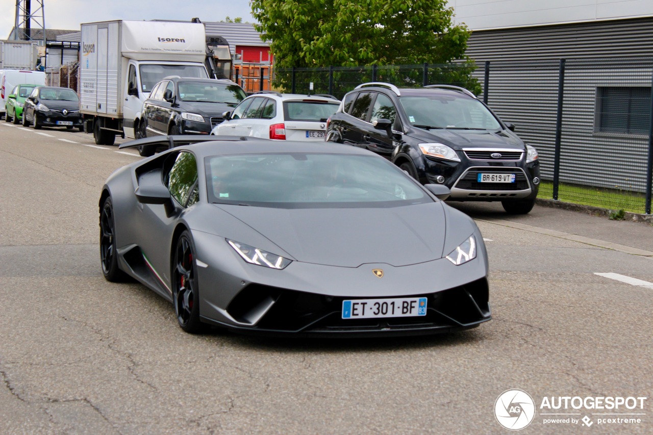 Lamborghini Huracán LP640-4 Performante