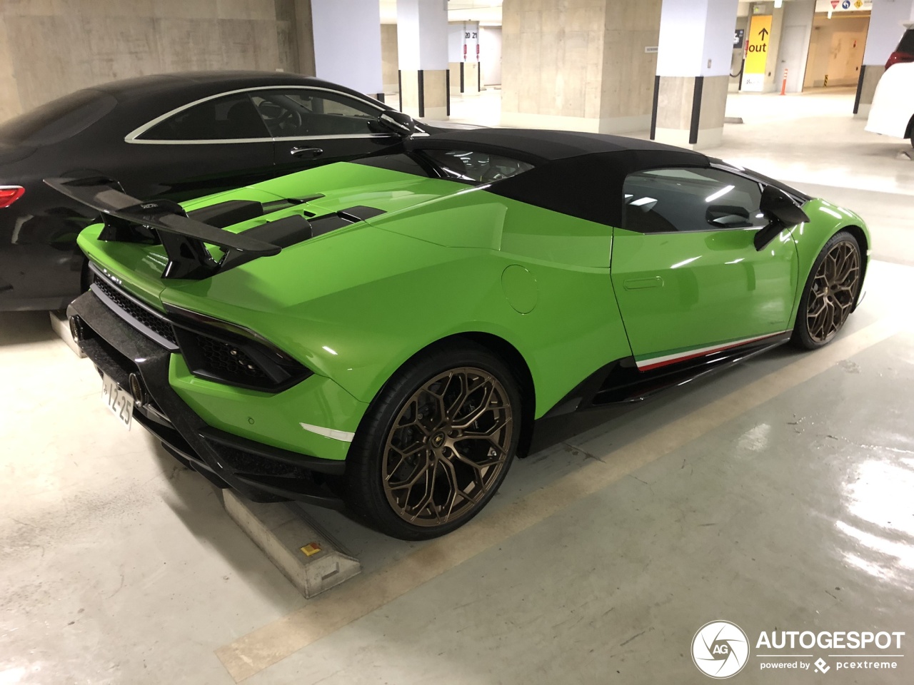 Lamborghini Huracán LP640-4 Performante Spyder