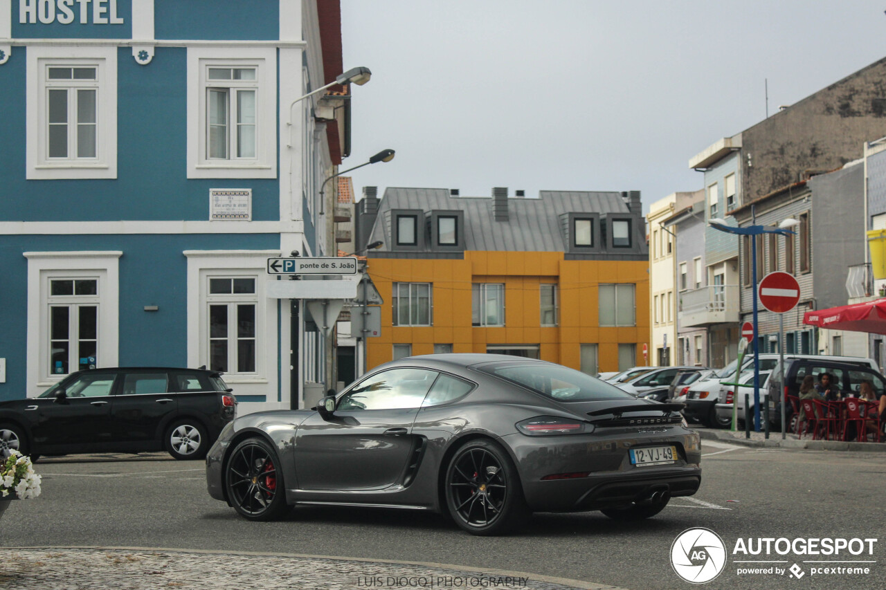 Porsche 718 Cayman S