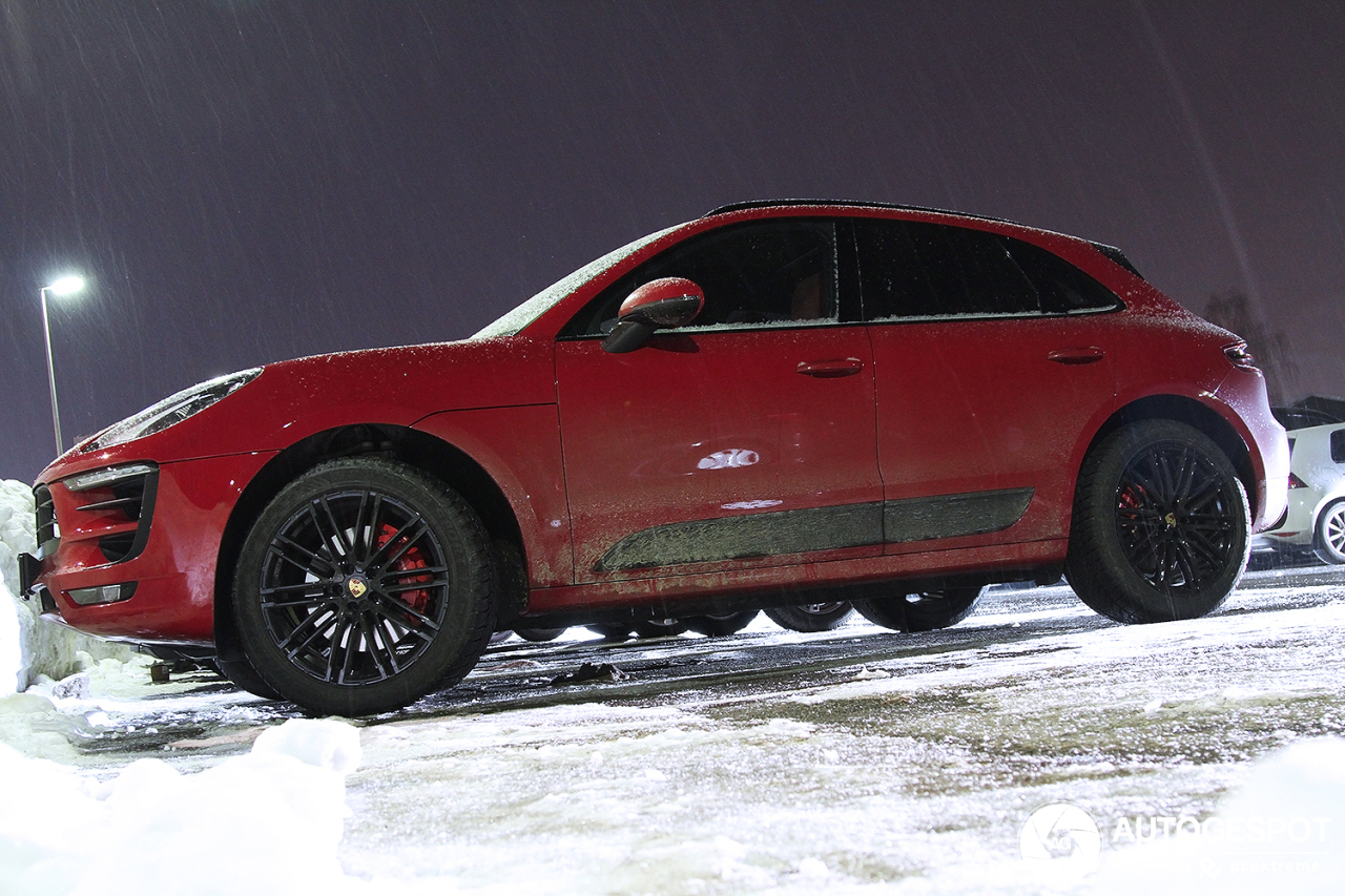 Porsche 95B Macan GTS