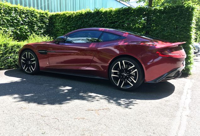 Aston Martin Vanquish 2013