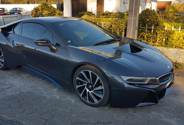 BMW i8