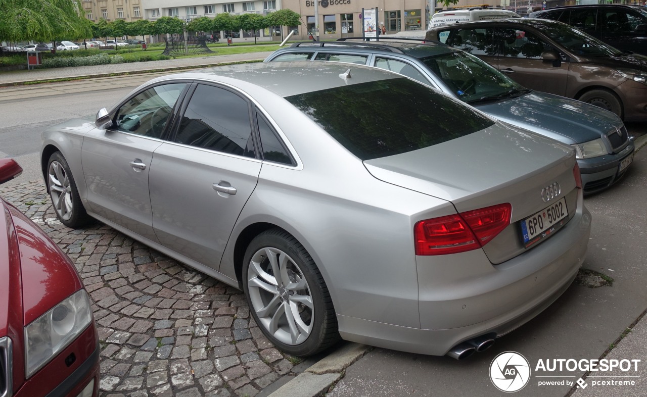 Audi S8 D4