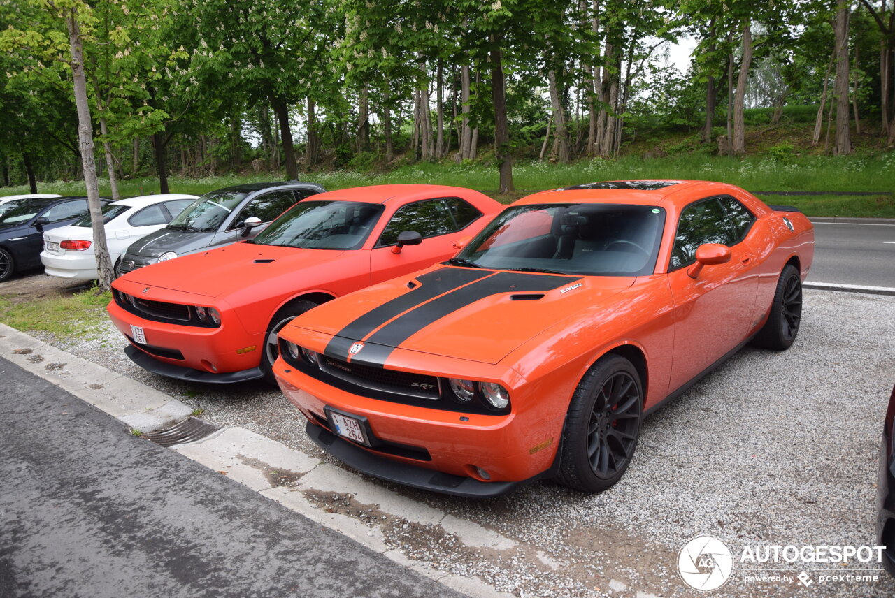 Dodge Challenger SRT-8