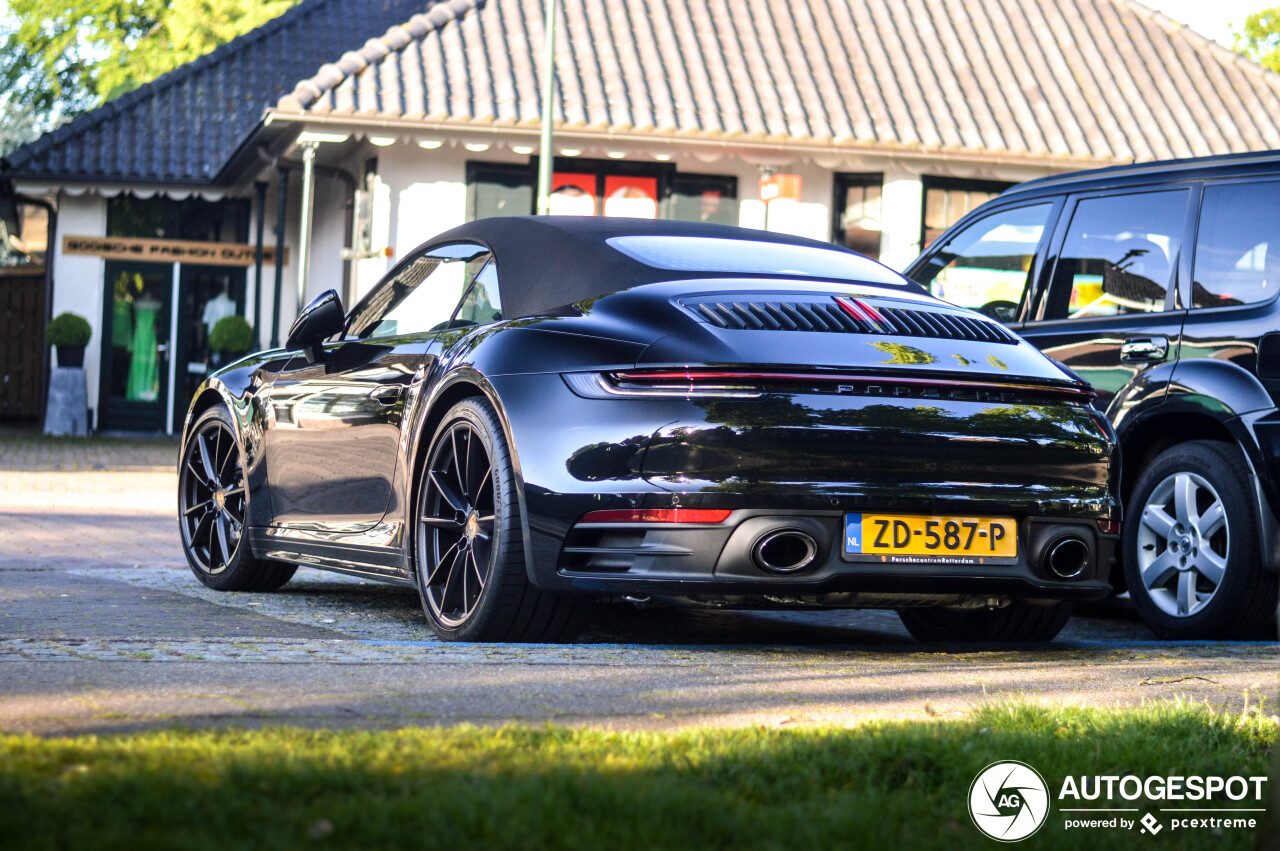 Porsche 992 Carrera 4S Cabriolet