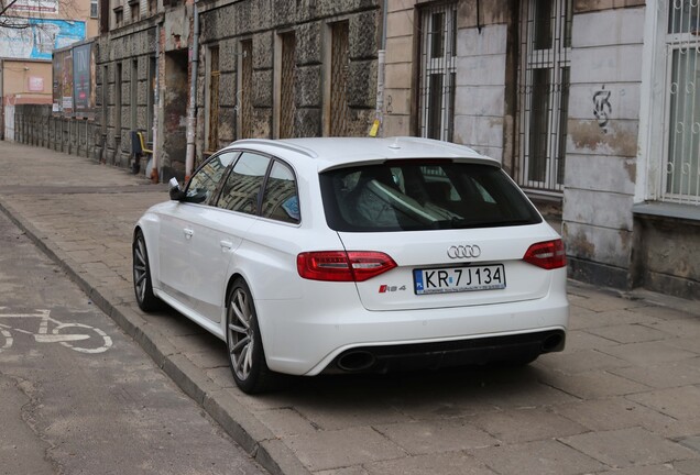 Audi RS4 Avant B8