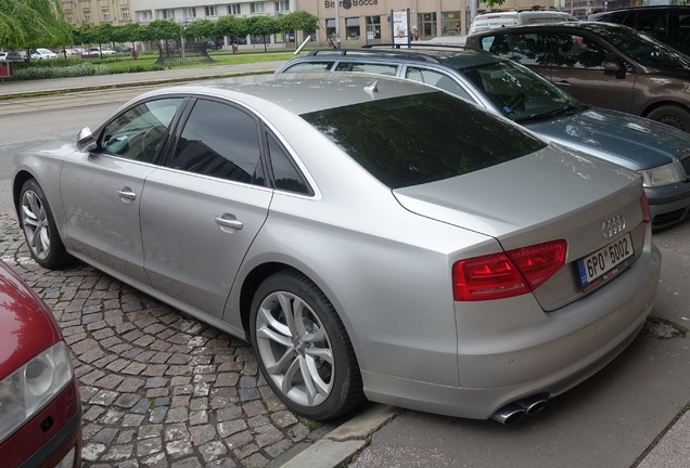 Audi S8 D4