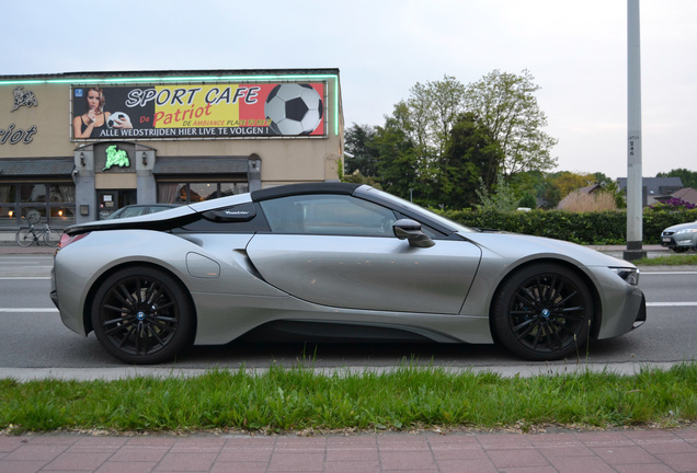 BMW i8 Roadster