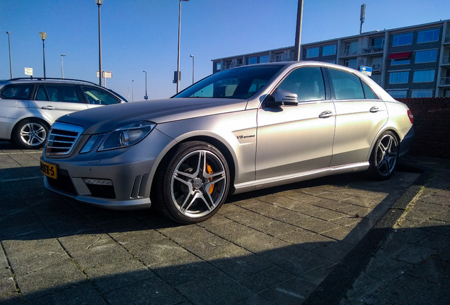 Mercedes-Benz E 63 AMG W212 V8 Biturbo