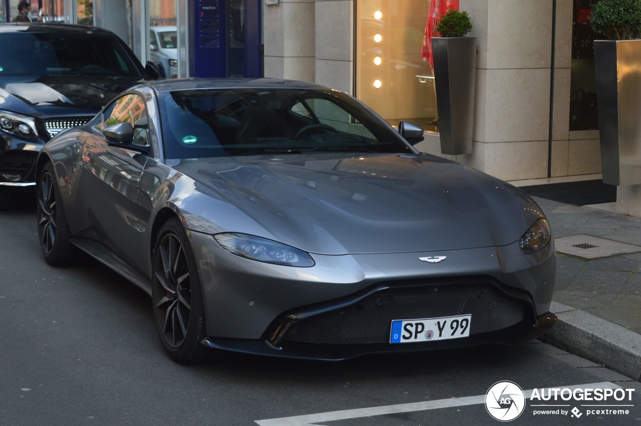 Aston Martin V8 Vantage 2018