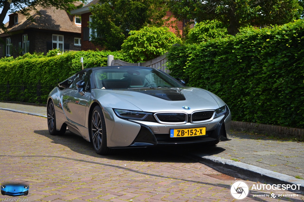 BMW i8 Roadster