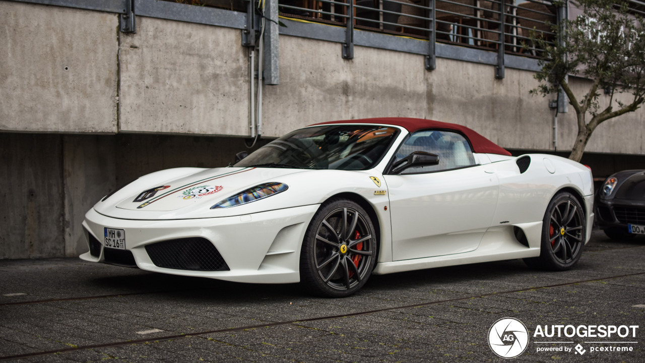 Ferrari Scuderia Spider 16M