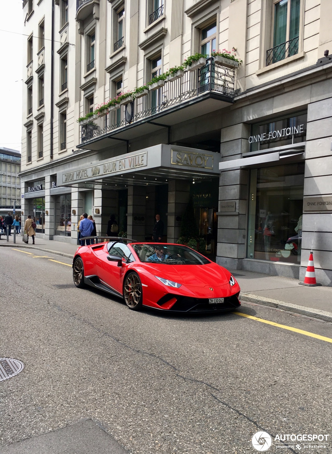 Lamborghini Huracán LP640-4 Performante Spyder