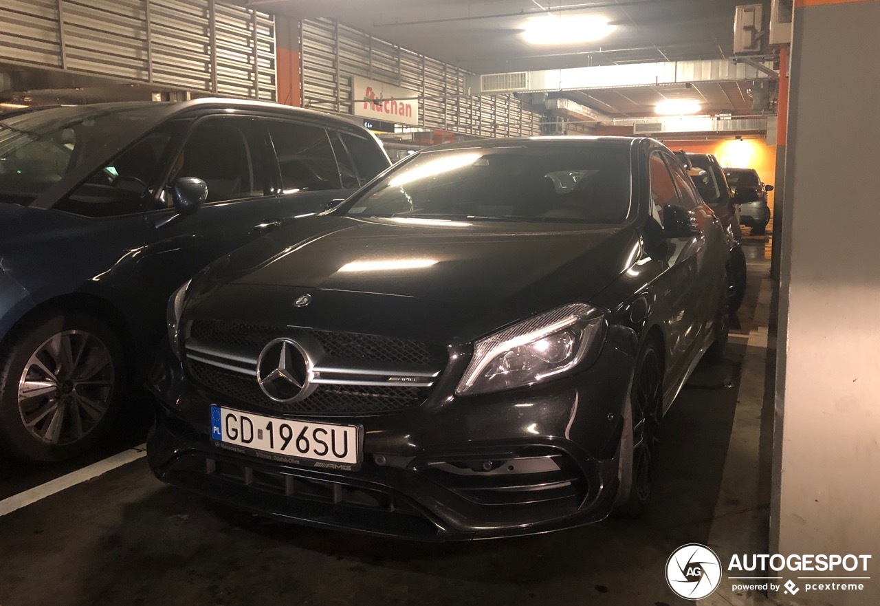 Mercedes-AMG A 45 W176 2015