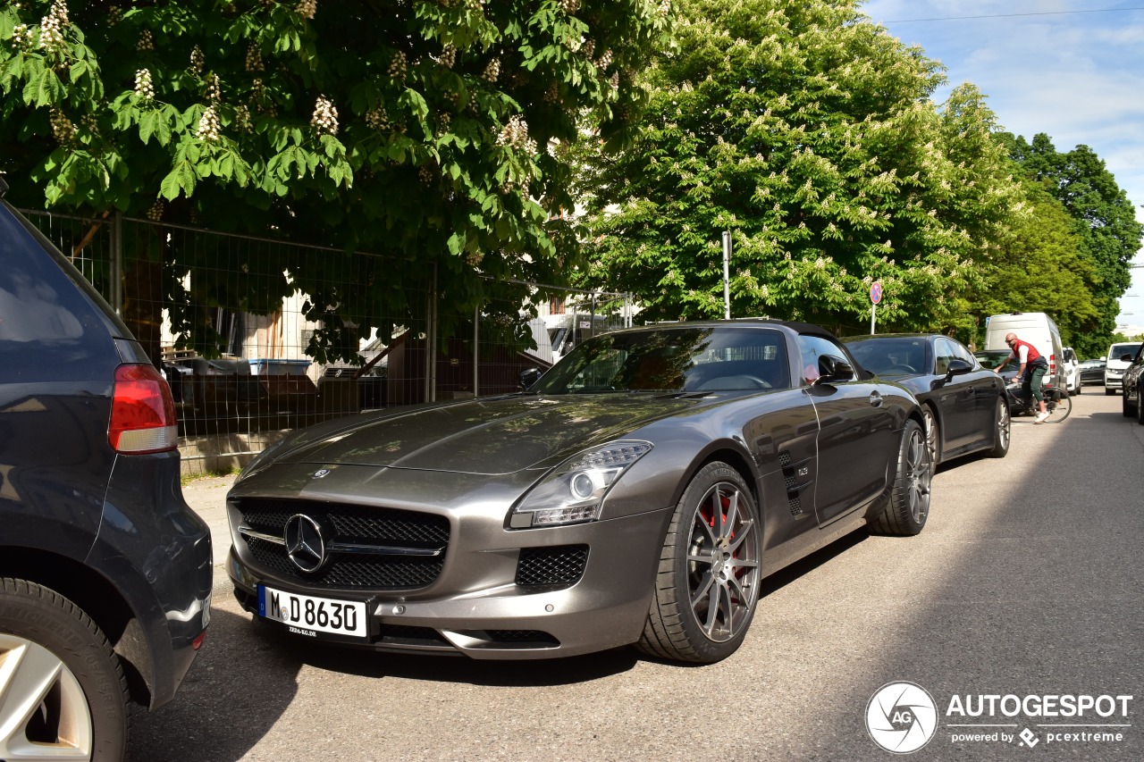 Mercedes-Benz SLS AMG GT Roadster