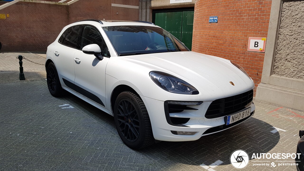 Porsche 95B Macan GTS