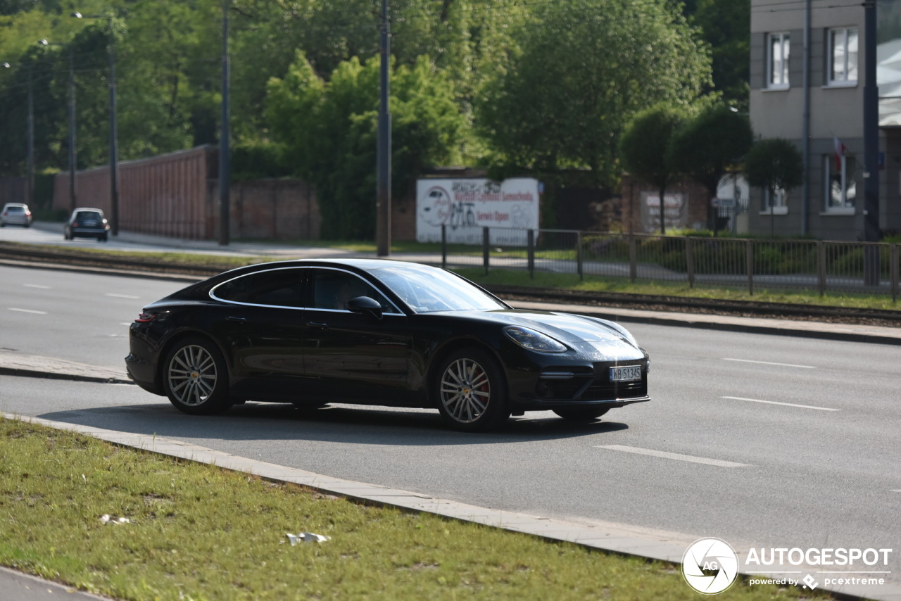 Porsche 971 Panamera Turbo