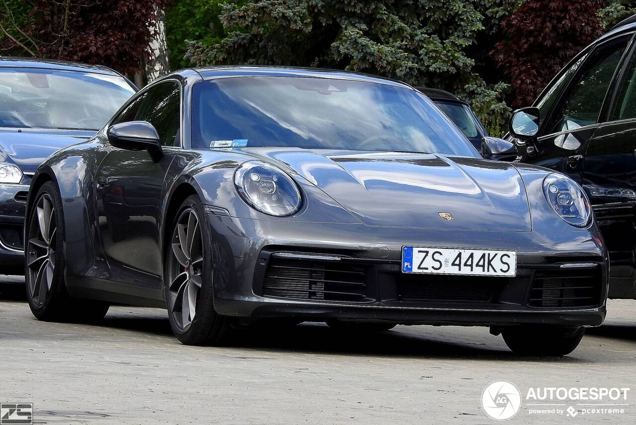 Porsche 992 Carrera 4S