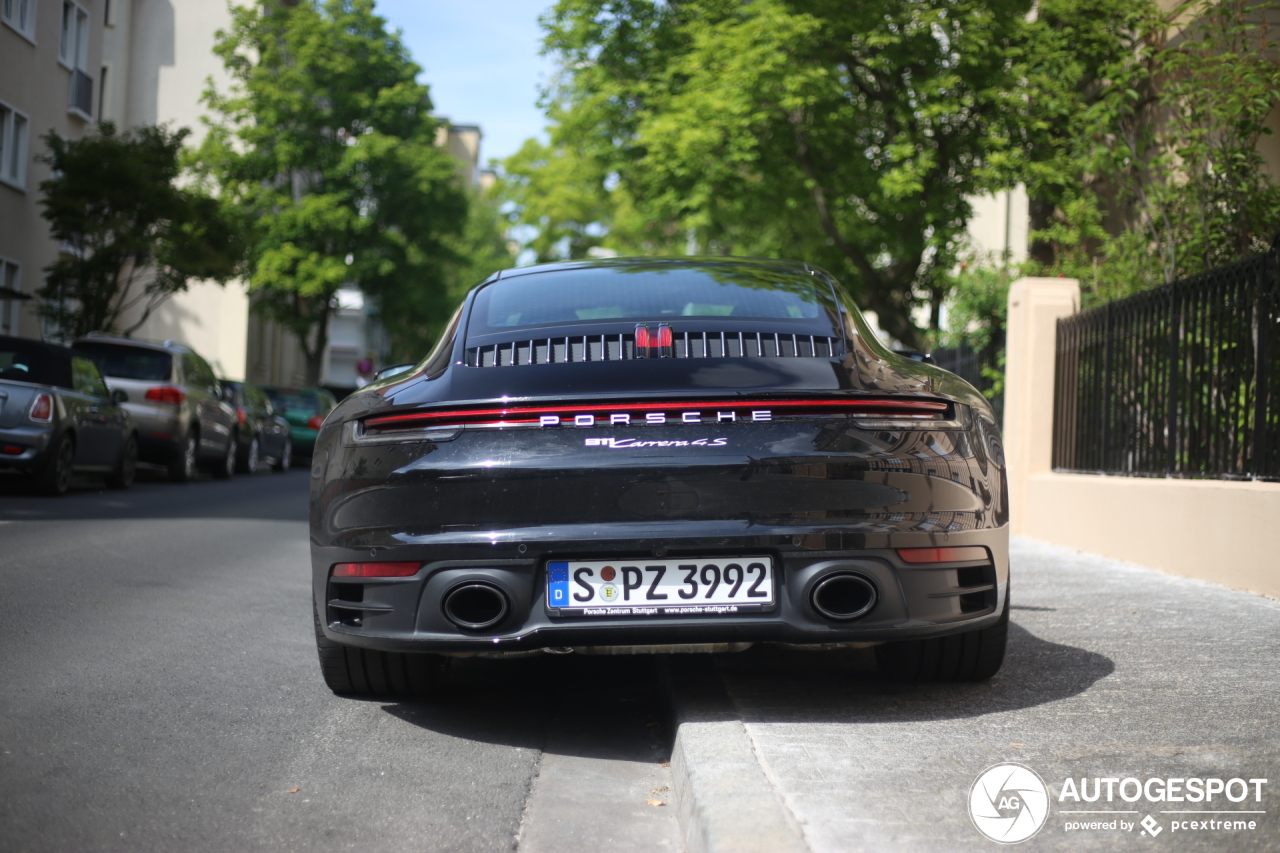 Porsche 992 Carrera 4S