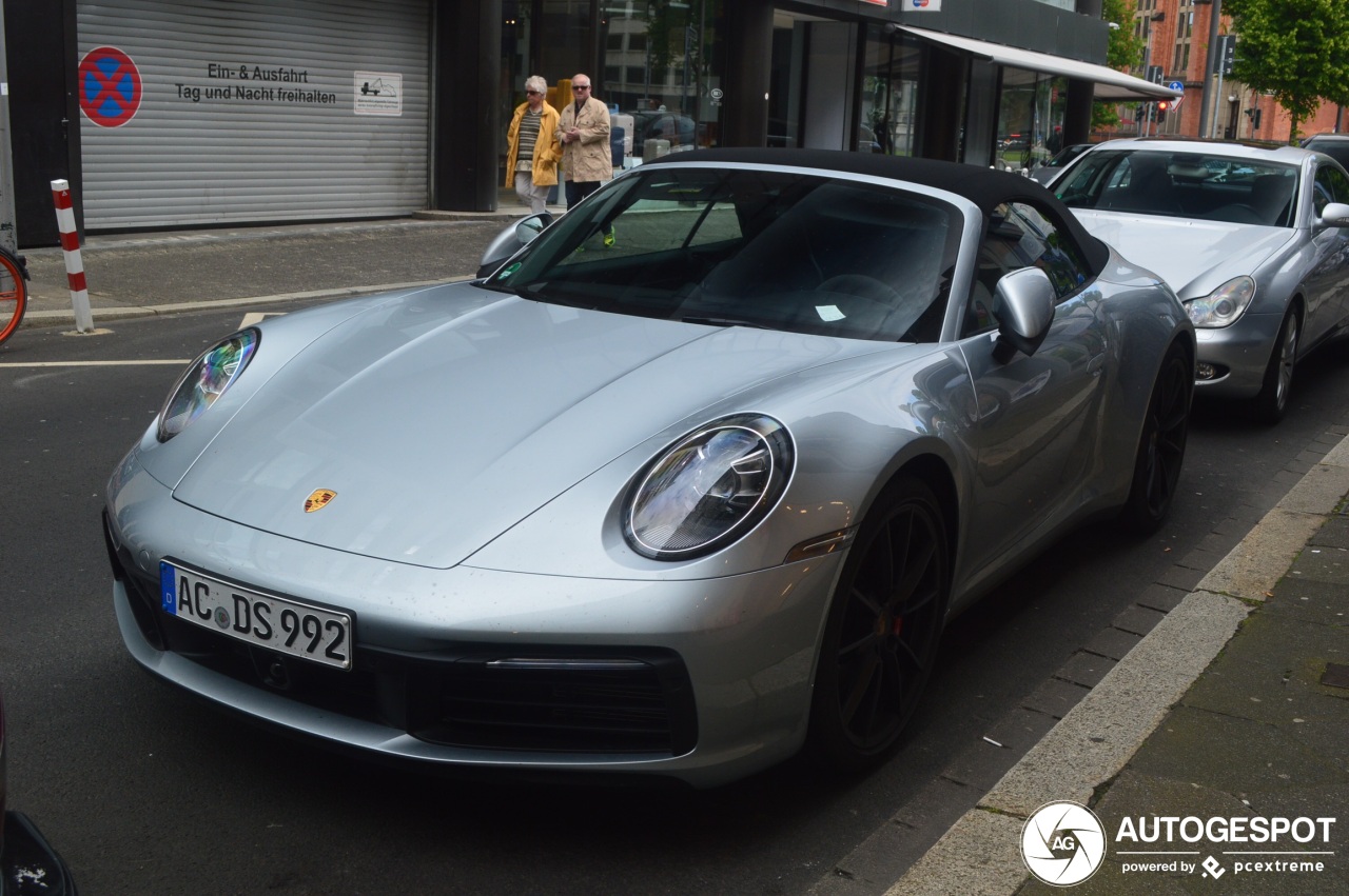 Porsche 992 Carrera 4S Cabriolet