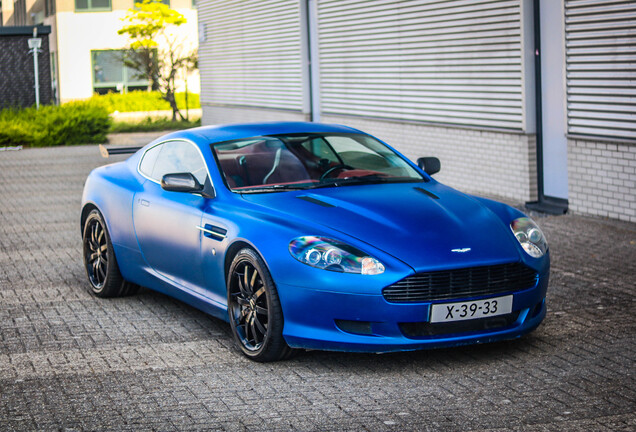 Aston Martin DB9