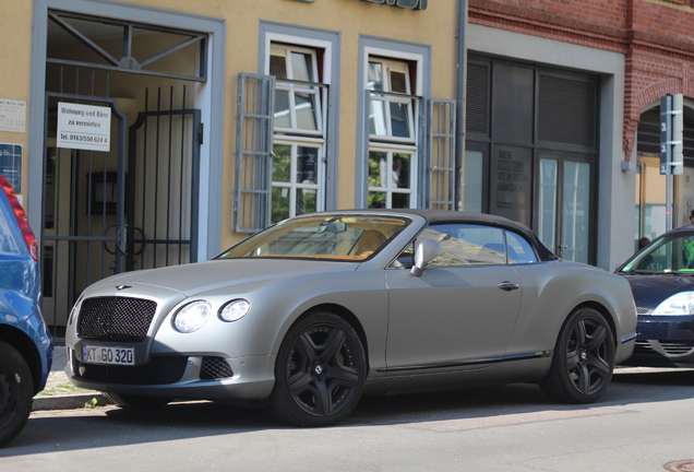 Bentley Continental GTC 2012