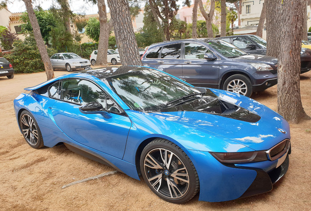 BMW i8