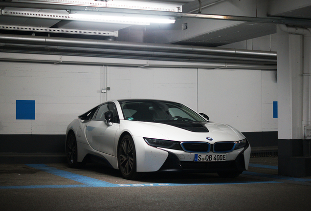 BMW i8