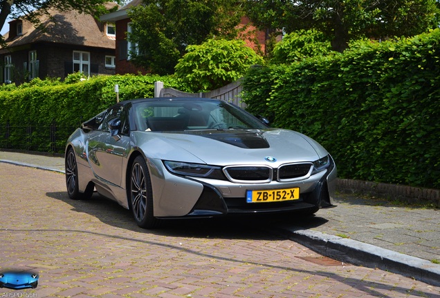 BMW i8 Roadster