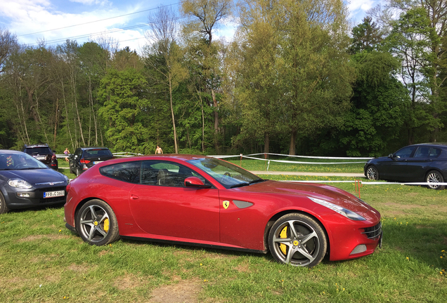 Ferrari FF