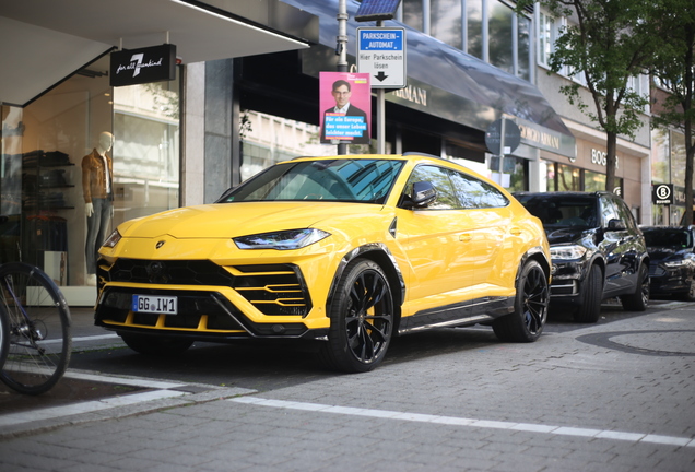 Lamborghini Urus