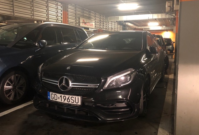 Mercedes-AMG A 45 W176 2015