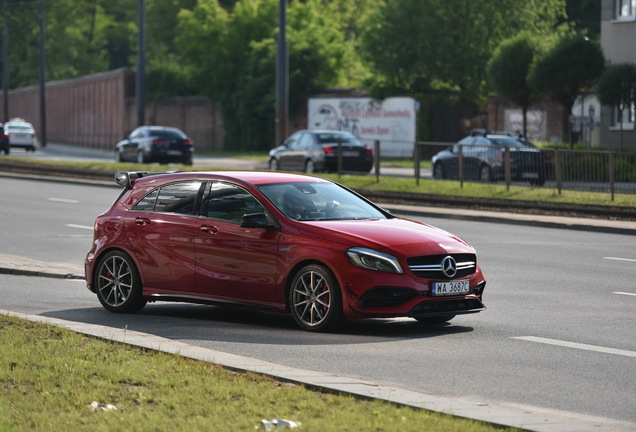 Mercedes-AMG A 45 W176 2015