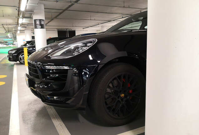 Porsche 95B Macan GTS