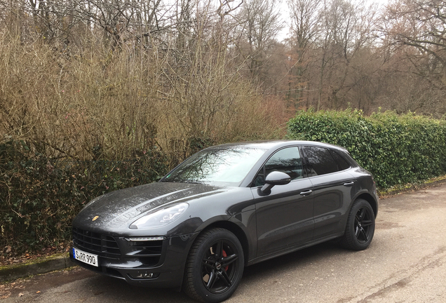 Porsche 95B Macan GTS