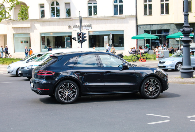 Porsche 95B Macan Turbo