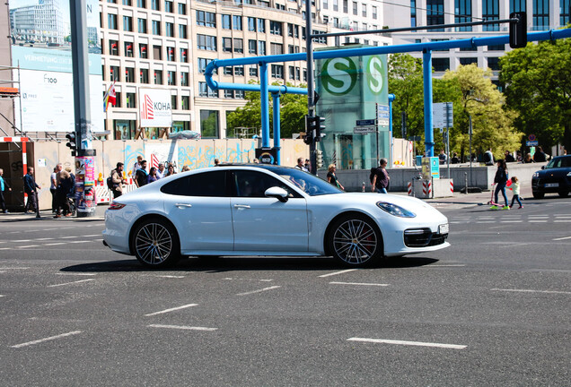 Porsche 971 Panamera Turbo