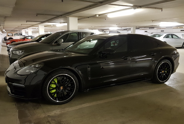 Porsche 971 Panamera Turbo S E-Hybrid