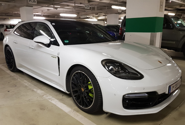 Porsche 971 Panamera Turbo S E-Hybrid Sport Turismo