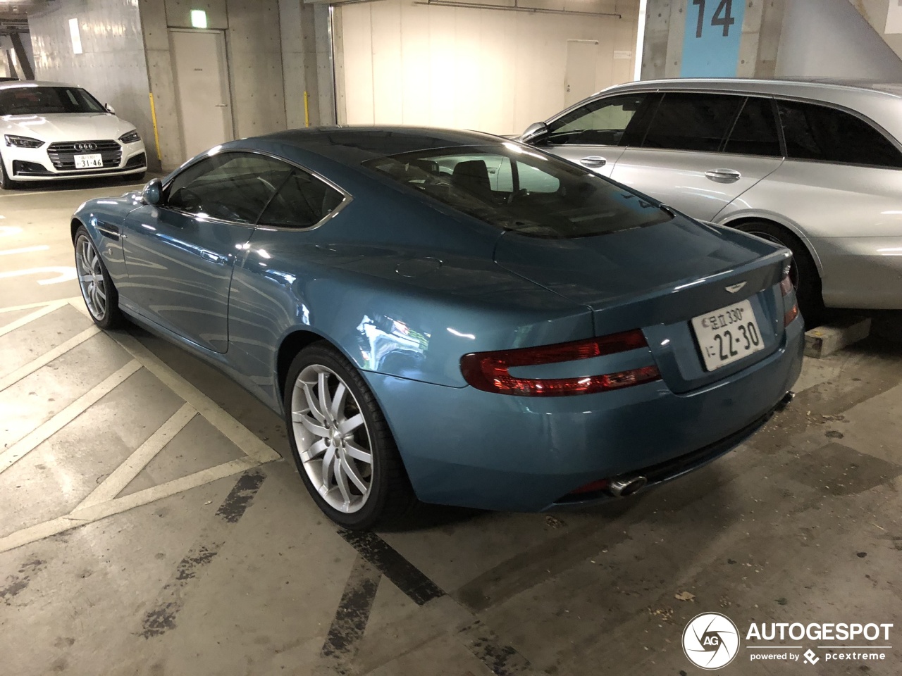 Aston Martin DB9