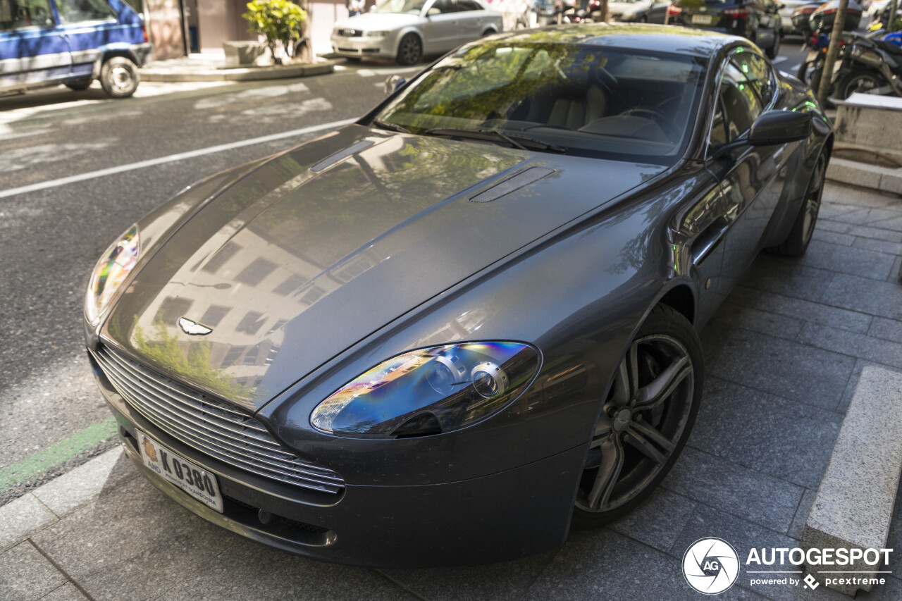 Aston Martin V8 Vantage