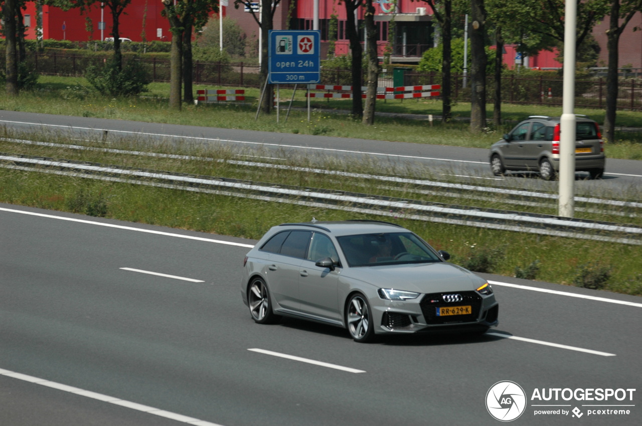 Audi RS4 Avant B9