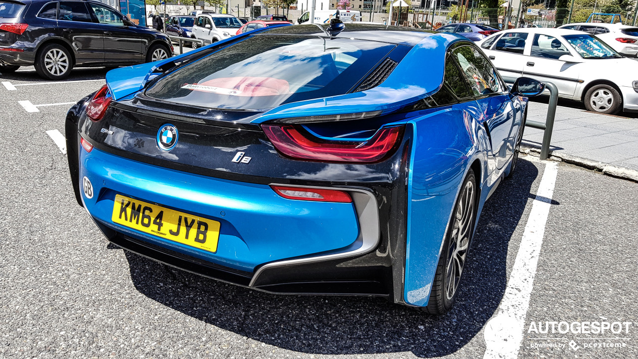 BMW i8