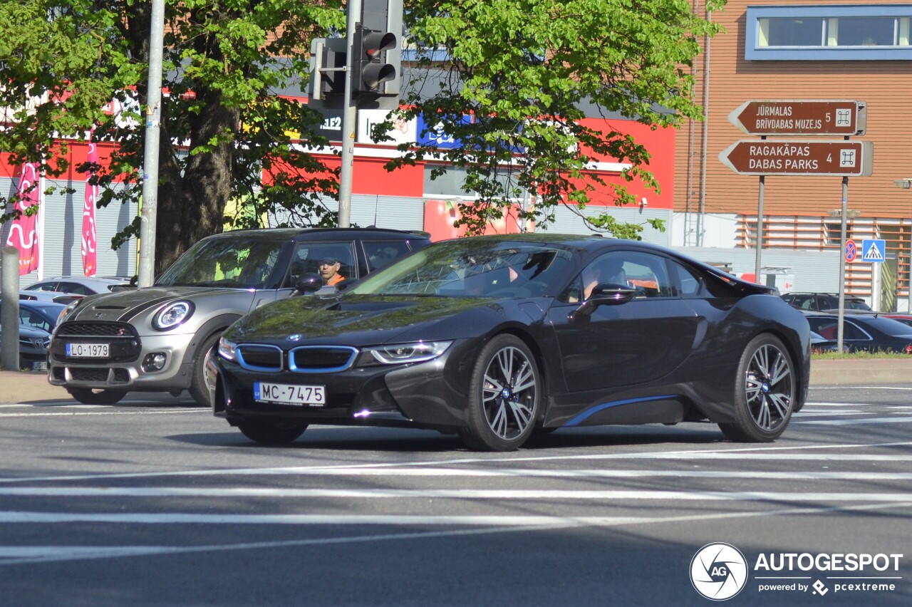 BMW i8