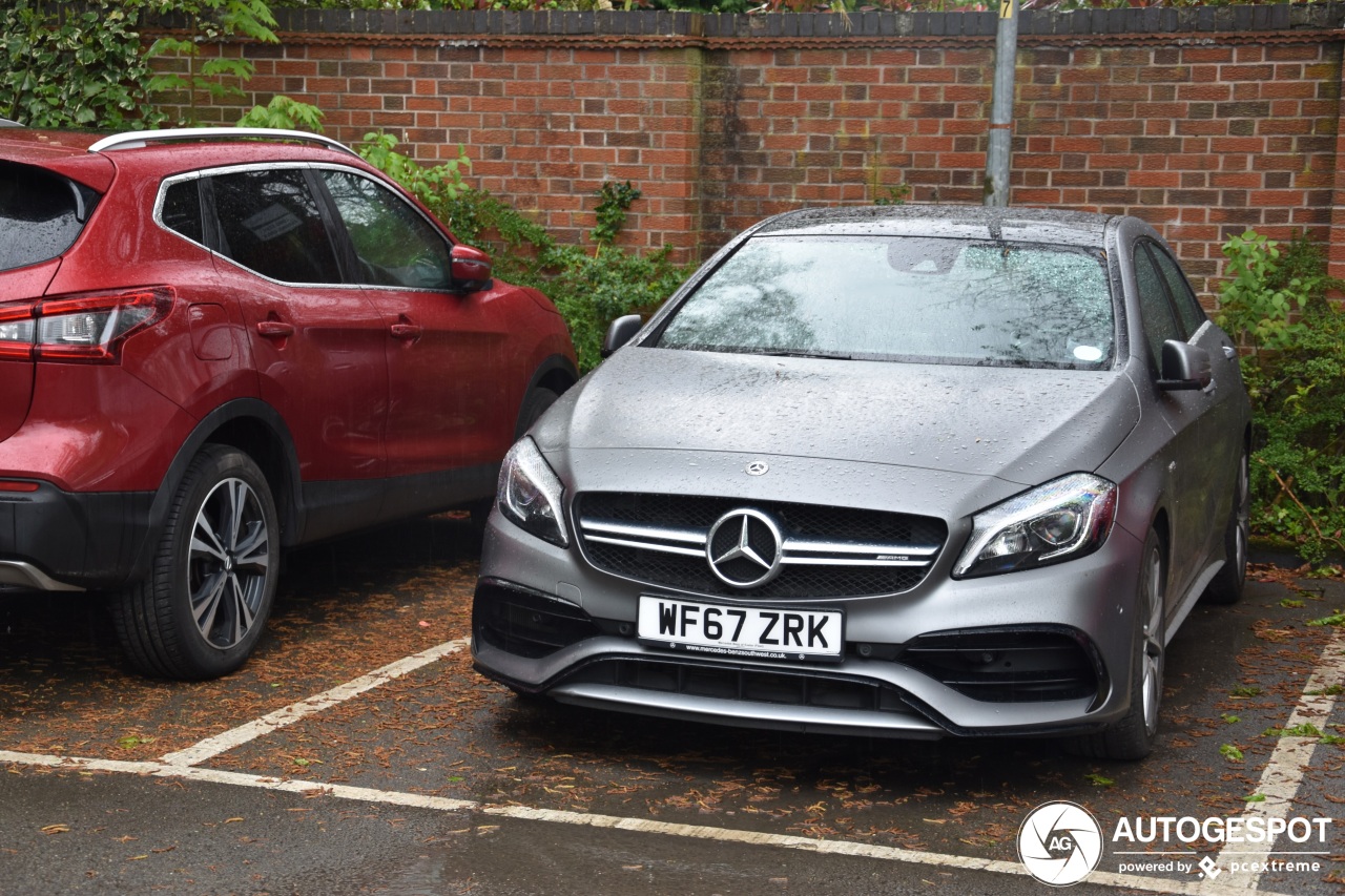 Mercedes-AMG A 45 W176 2015