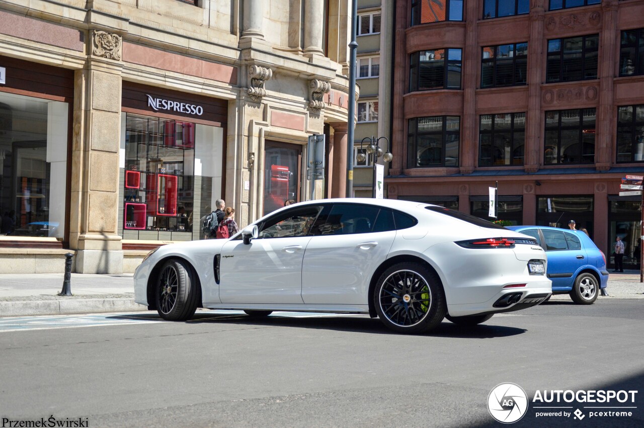 Porsche 971 Panamera Turbo S E-Hybrid