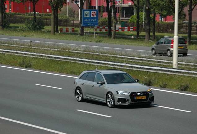 Audi RS4 Avant B9