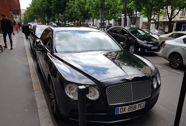 Bentley Flying Spur V8