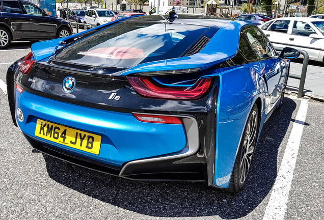 BMW i8